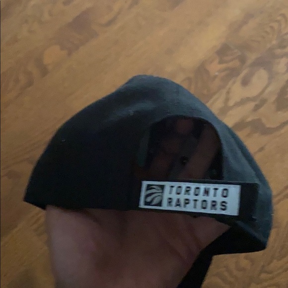 Toronto Raptors hats - Picture 7 of 8